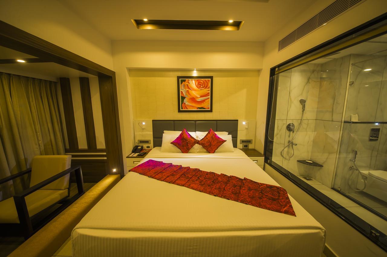 Готель The Renai Cochin Kochi Екстер'єр фото