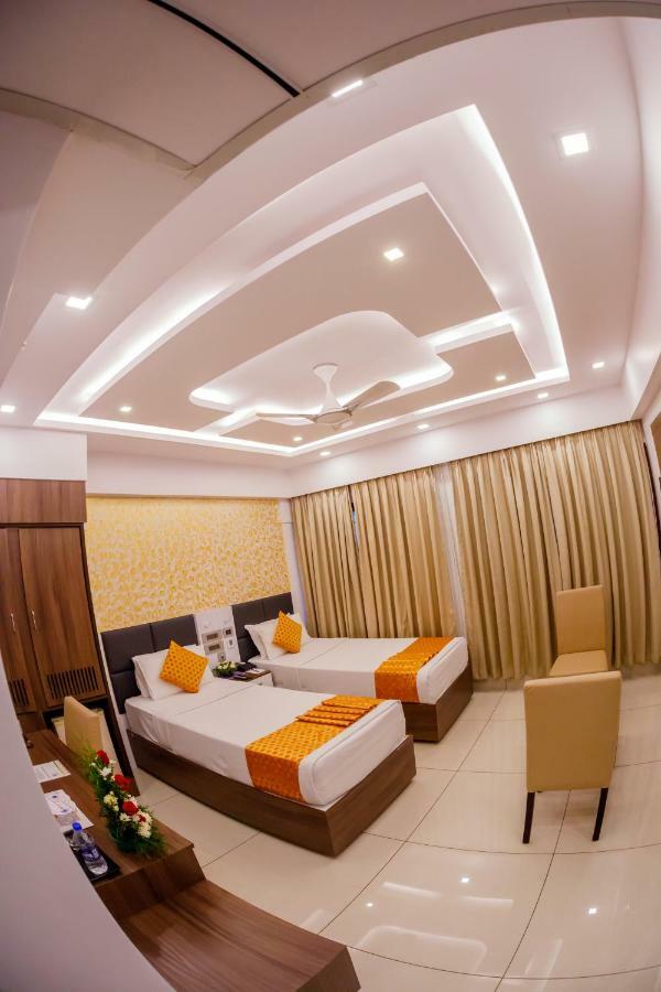 Готель The Renai Cochin Kochi Екстер'єр фото