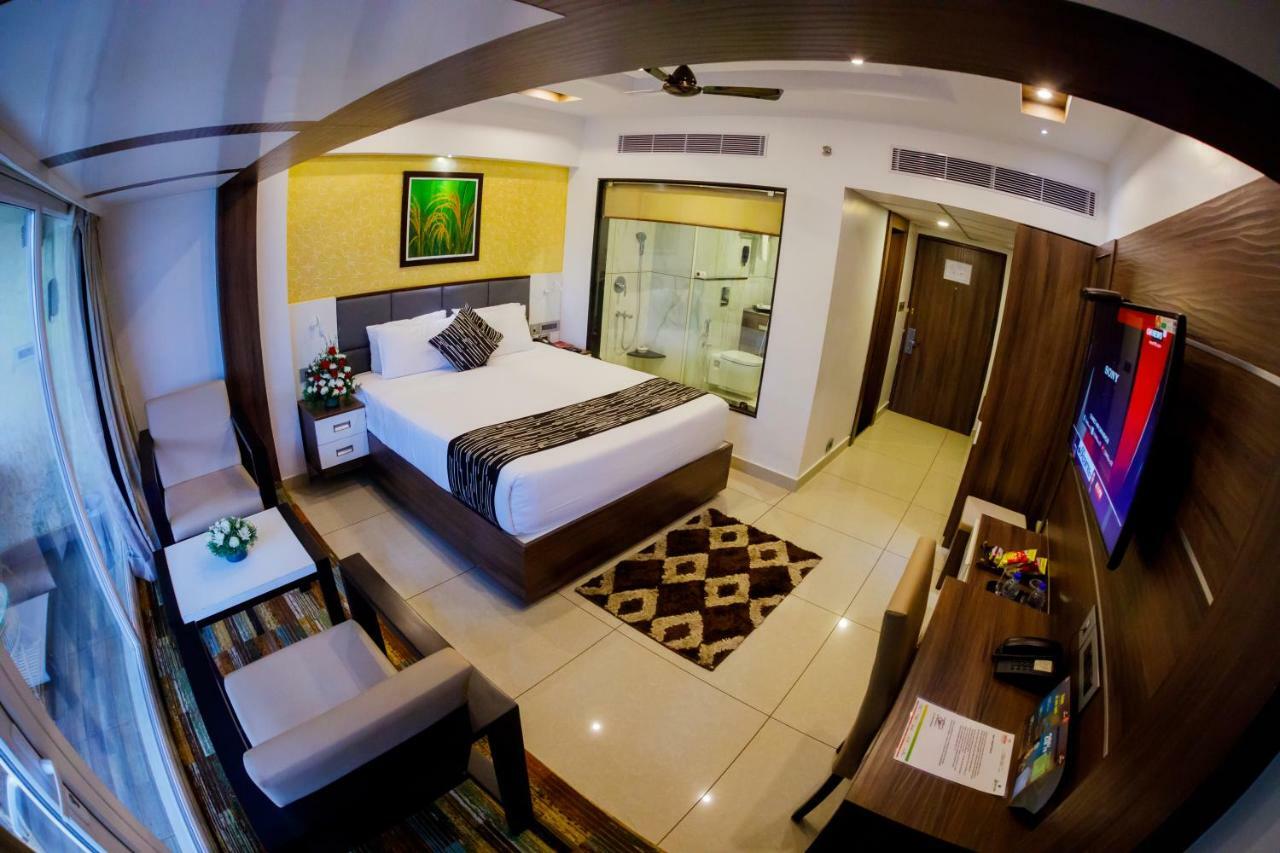 Готель The Renai Cochin Kochi Екстер'єр фото