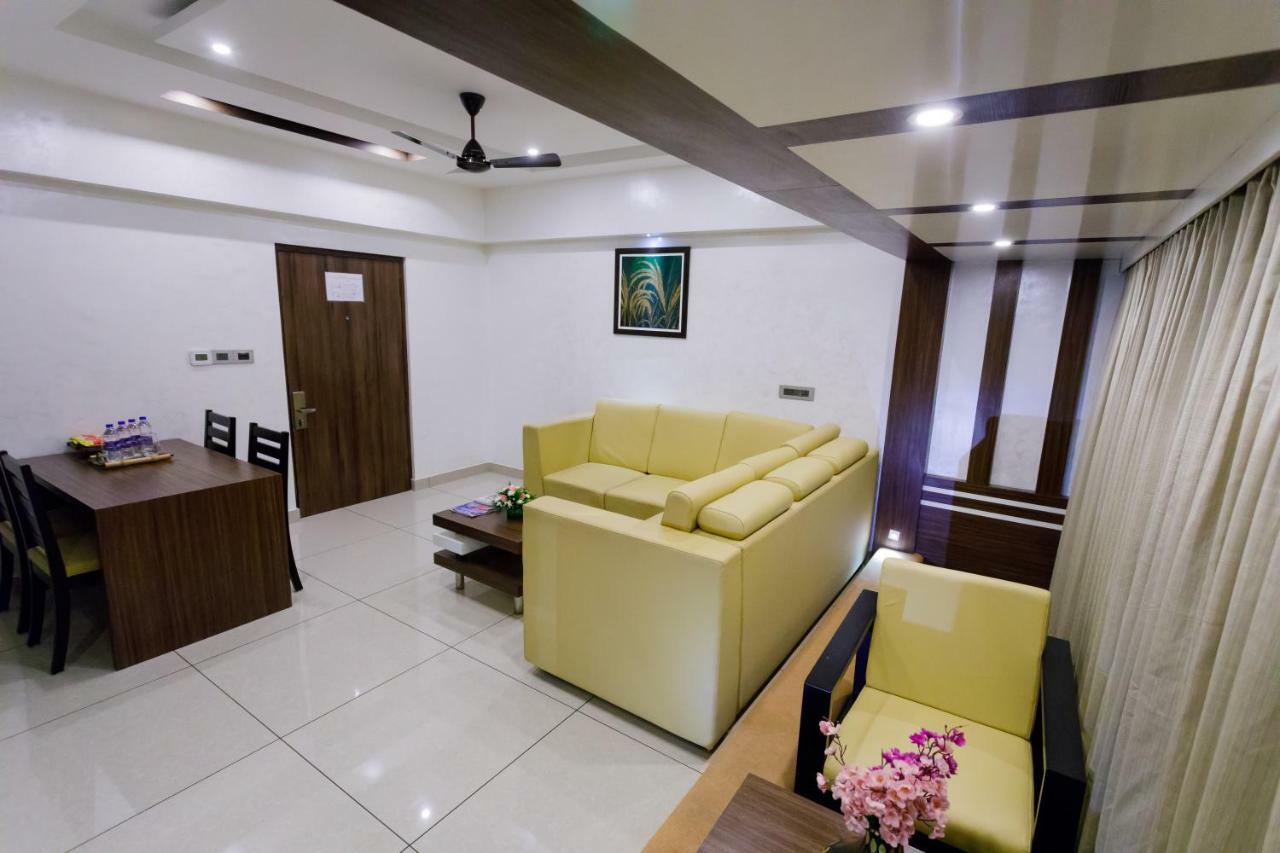 Готель The Renai Cochin Kochi Екстер'єр фото